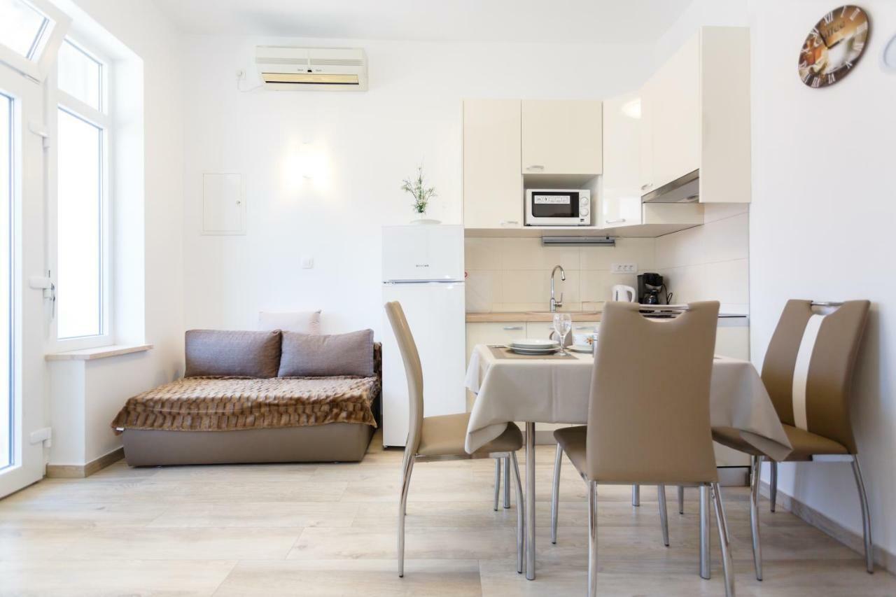 Apartment Rosemary 24 Krk Town Εξωτερικό φωτογραφία